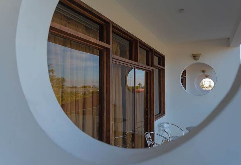 اتاق اجرایی, Herdmanston Lodge