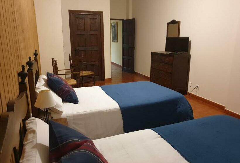 Семейный Номер Классика, Hospedium Hotel Val De Pinares