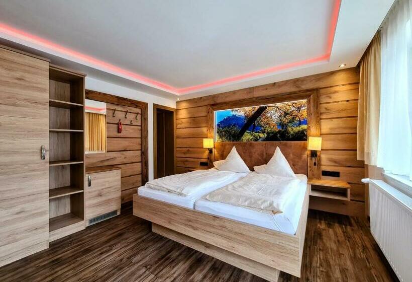 Номер Стандарт, Lärchenhof