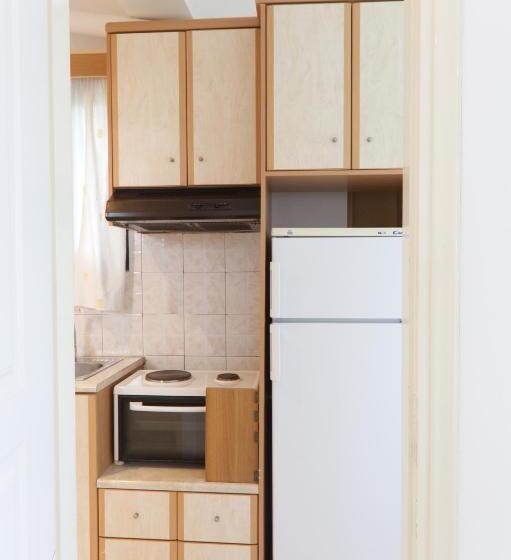Четырехместный Номер Стандарт, Koukounari Apartments