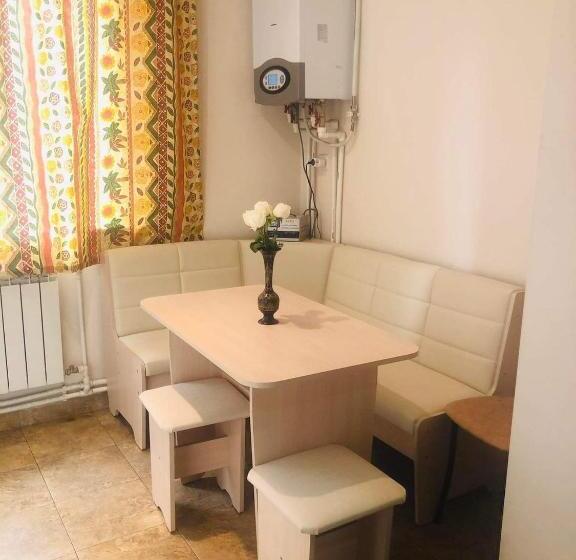 اتاق استاندارد, Center Hostel And Tours