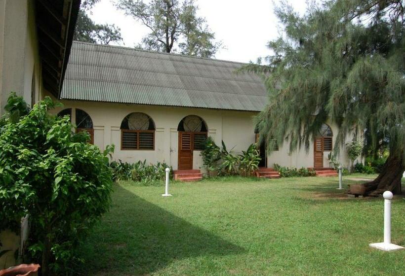اتاق استاندارد با چشم‌انداز باغ, Auberge De Grand Popo