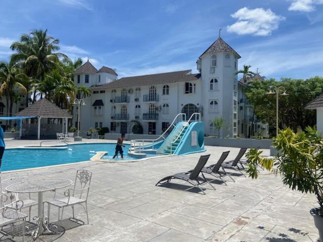 استودیو استاندارد با بالکن, Ocho Rios Vacation Resort Property Rentals