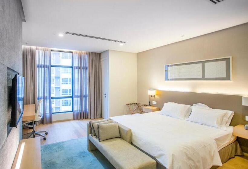 سوئیت با بالکن, 188 Suites Klcc