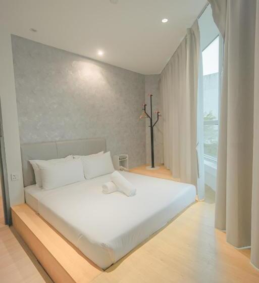 اتاق لوکس, Double H Boutique