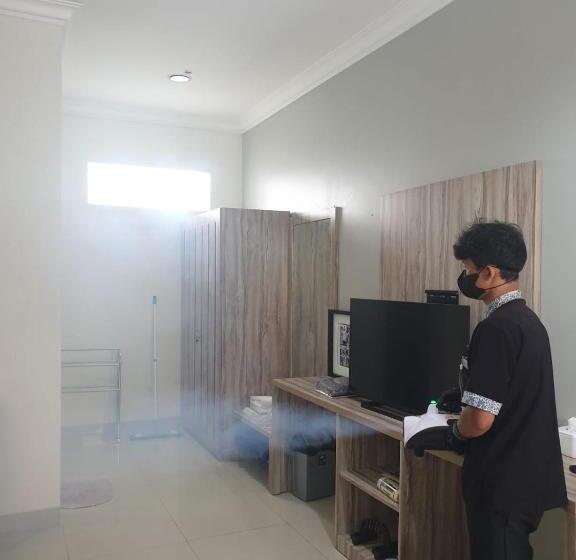 Полулюкс, Aries Biru Resort