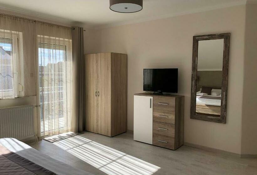 スタンダードルーム, Judit Vendégház