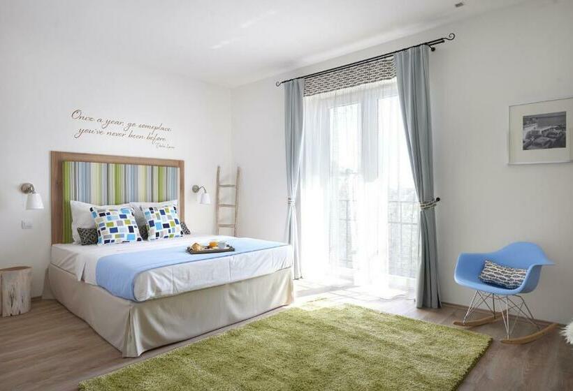 Номер Deluxe с Балконом, Villa Millennium