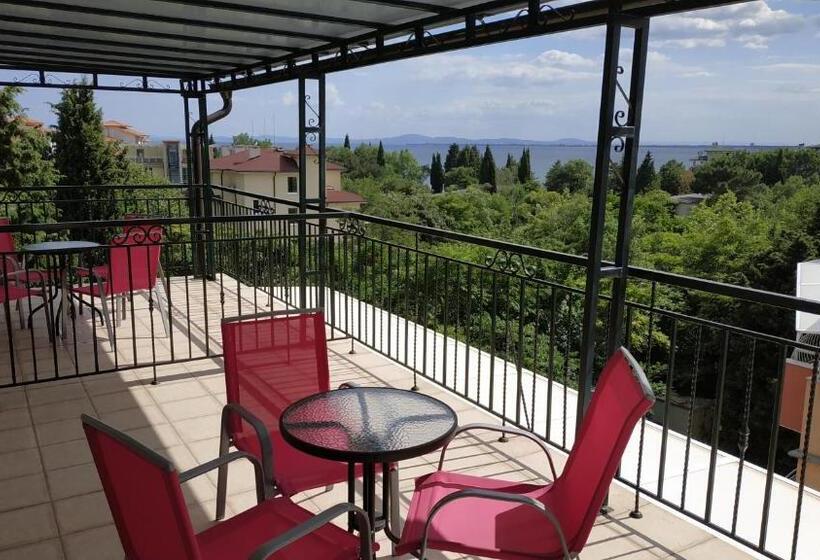 إستوديو قياسى مطل على البحر, Family нouse  нotel Asai