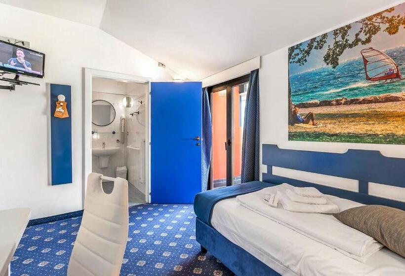 Quarto Estandar Individual, Bike & Wind Hotel Villa Maria   Happy Rentals