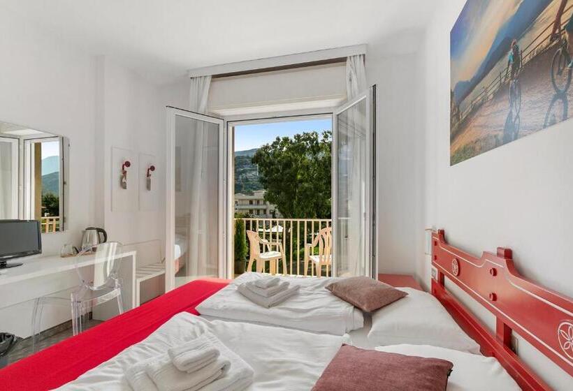 Quarto Estandar com Sacada, Bike & Wind Hotel Villa Maria   Happy Rentals