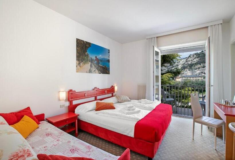 Quarto Triplo Estandar, Bike & Wind Hotel Villa Maria   Happy Rentals