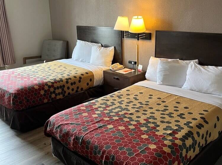 Quarto Estandar, Red Carpet Inn