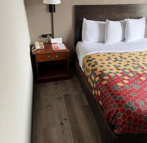 Номер Стандарт, Red Carpet Inn