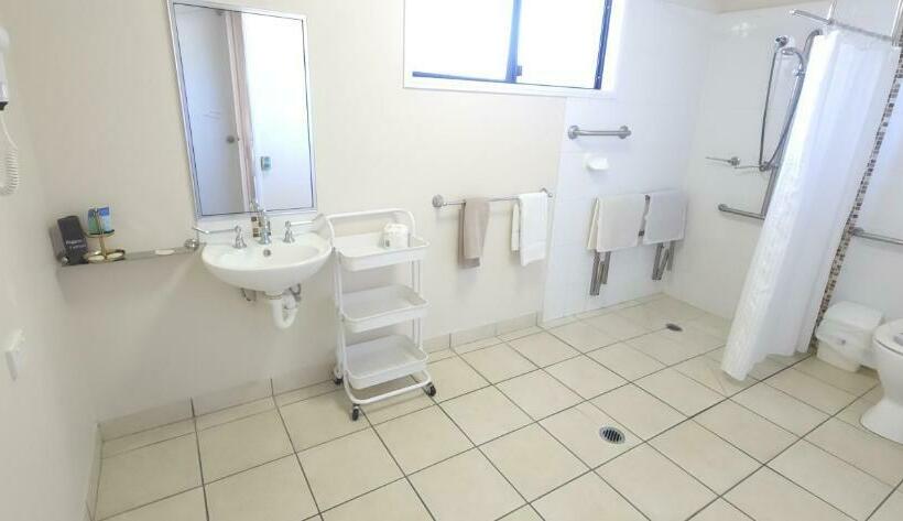 身障者適用スタンダードルーム, Charters Towers Motel