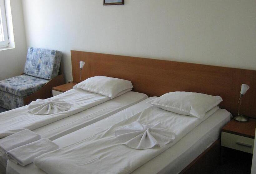 Номер Стандарт Вид на Море, Family Hotel Atlas