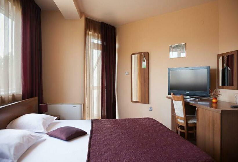 اتاق استاندارد با بالکن, Family Hotel Gerdjika