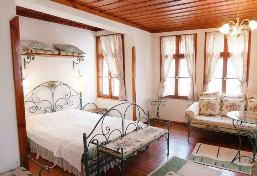 Полулюкс, Despot Slav Hotel & Restaurant
