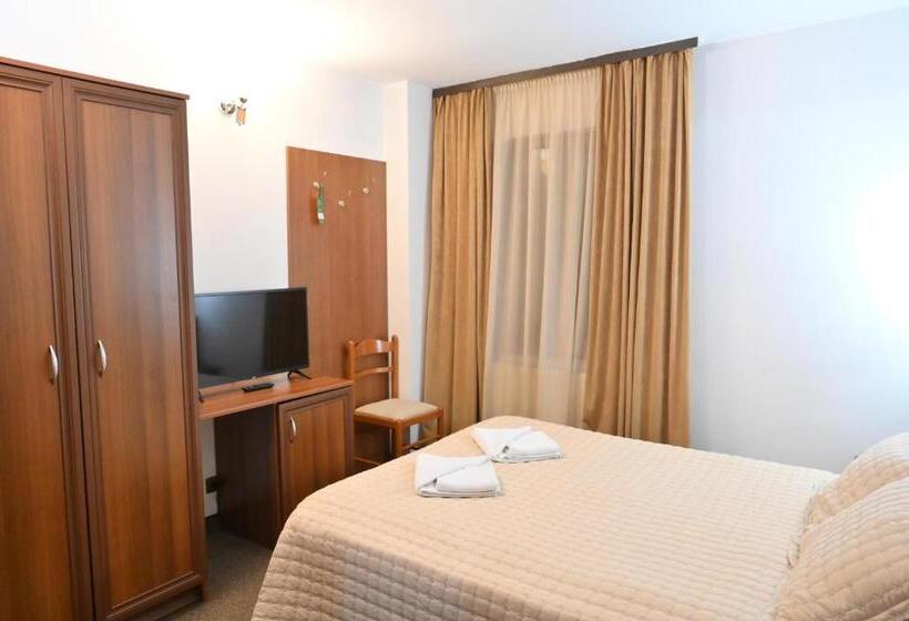 Quarto Estandar Individual, Rothmans