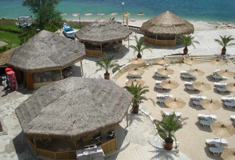 סטודיו סטנדרטי עם נוף לים ומרפסת, Royal Bay Resort   All Inclusive And Free Beach Accsess