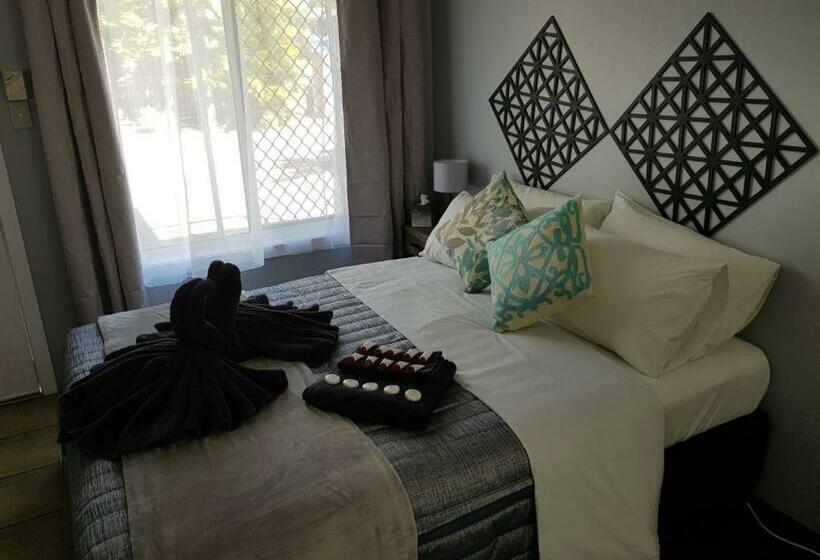 패밀리 룸, Limassol Motel
