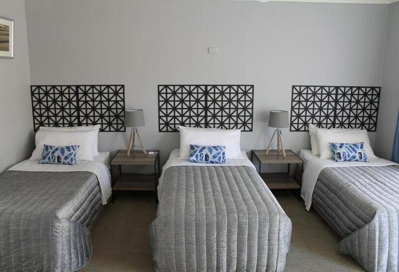 패밀리 룸, Limassol Motel