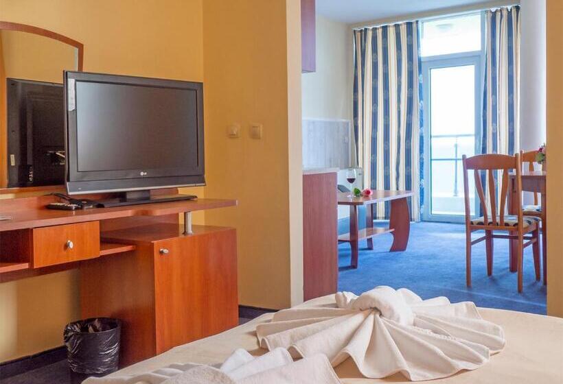 Апартаменты 2 Спальни с Балконом, Petar And Pavel Hotel & Relax Center
