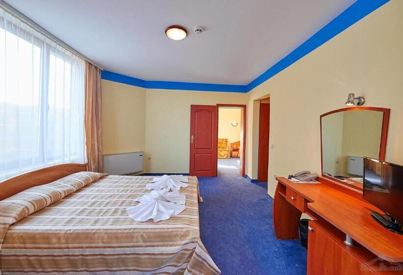 Апартаменты 2 Спальни с Балконом, Petar And Pavel Hotel & Relax Center