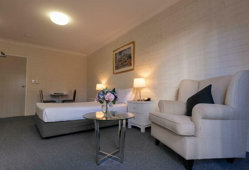 חדר סטודיו סטנדרד, Benson Court Motel