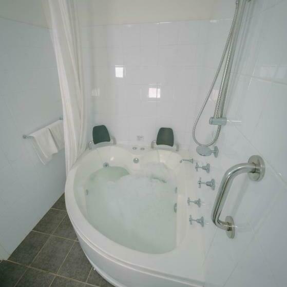 استودیوی استاندارد, Darwin Resort