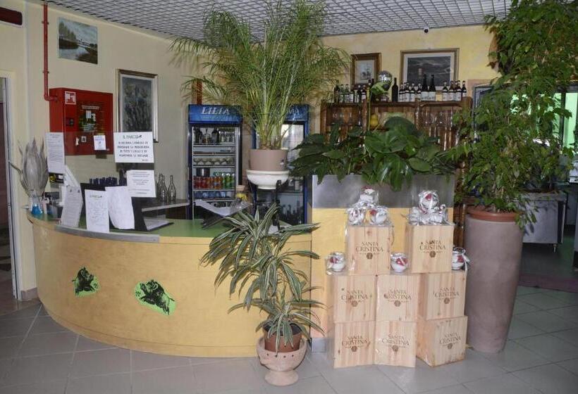 اتاق استاندارد سه نفره, Il Parco   Parking Free & Restaurant