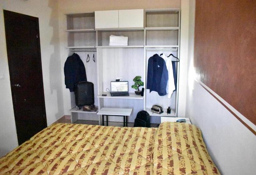 اتاق خانوادگی, Il Parco   Parking Free & Restaurant