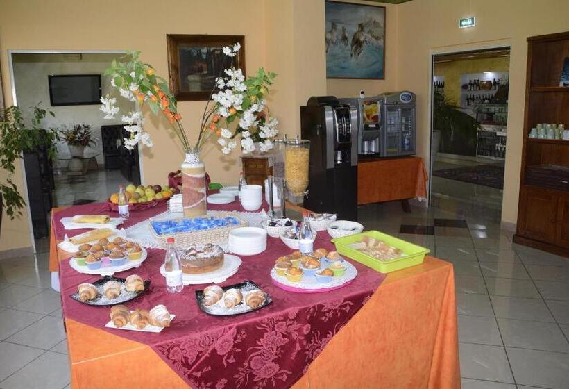 اتاق استاندارد سه نفره, Il Parco   Parking Free & Restaurant