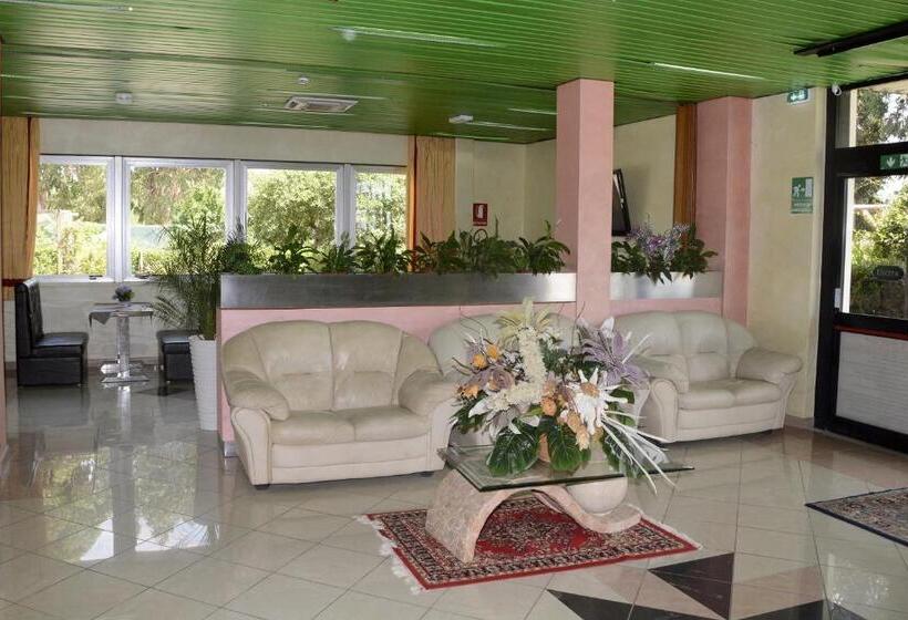 اتاق استاندارد سه نفره, Il Parco   Parking Free & Restaurant