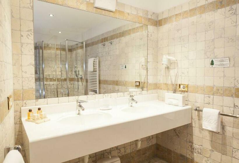 Номер Superior с Балконом, Landhotel Tharerwirt