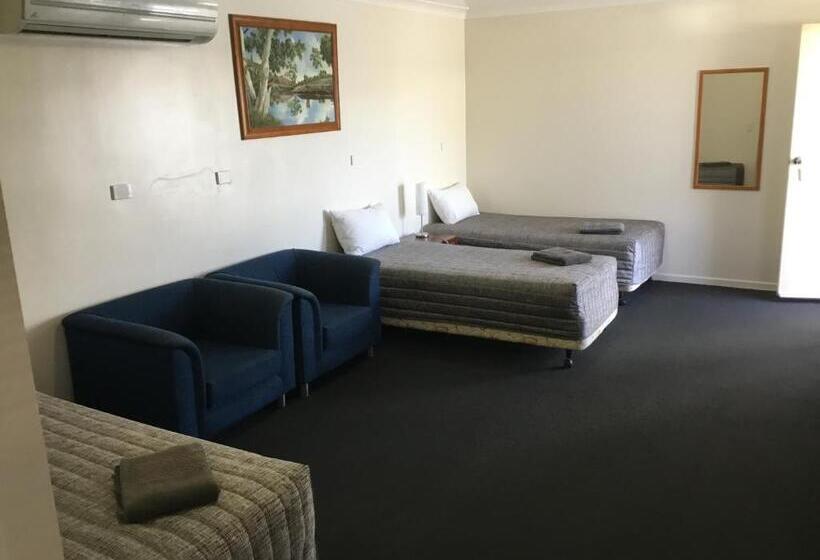 Семейный Номер, Charleville Waltzing Matilda Motor Inn