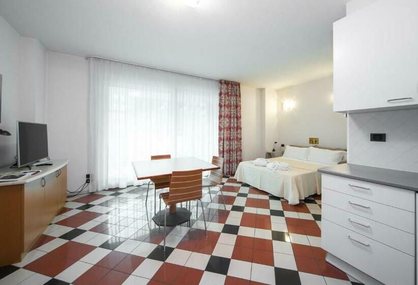 스탠다드 스튜디오, Piazzi House