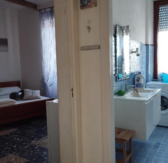 اتاق استاندارد, La Maddalena B&b Da Marco