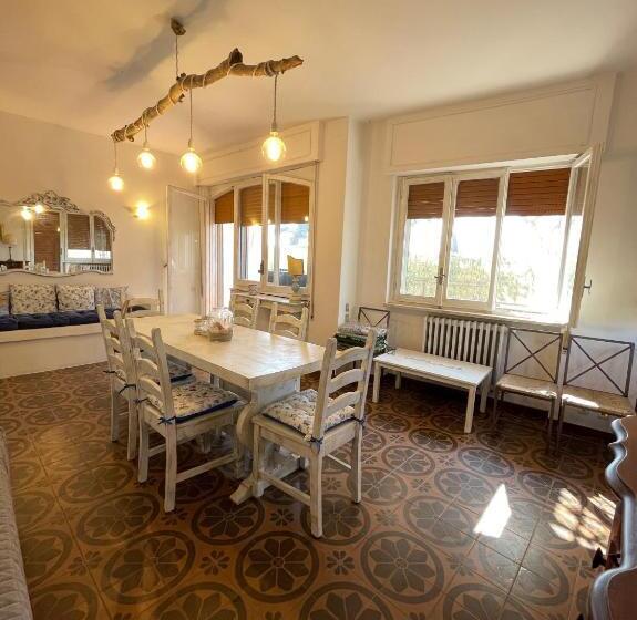 Четырехместный Номер Стандарт, Sunny Room In A Cozy Villa