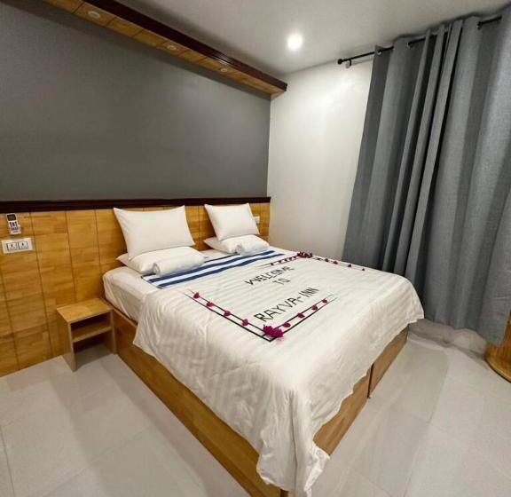 سوییت سوپریور, Picturesque Luxury Hotel Close To Beach