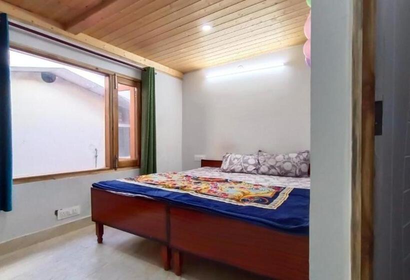 스탠다드 룸, Shiv Shakti Homestay   Near Isbt, Bypass Mc Parking, Hpu, And Advance Study