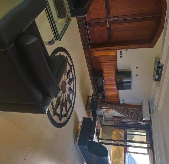 سوییت سوپریور با چشم‌انداز دریا, Burnas Beachside Residences   Apparts Hôtels