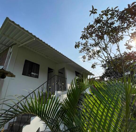 Номер Стандарт, Rancho La Critalina