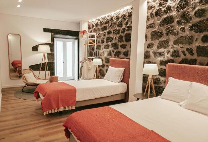 스탠다드 트리플 룸, Aires Hostel