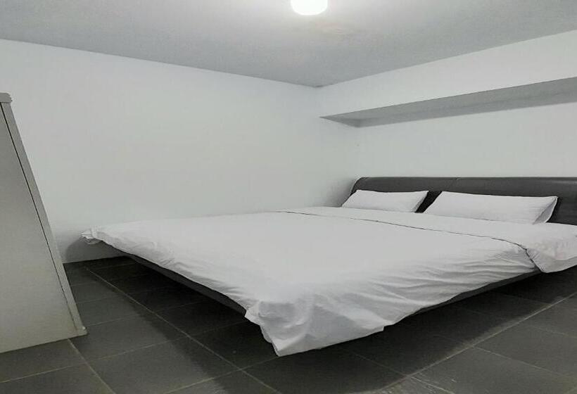 스탠다드 룸, Spot On 93782 Hasibuan Homestay Syariah
