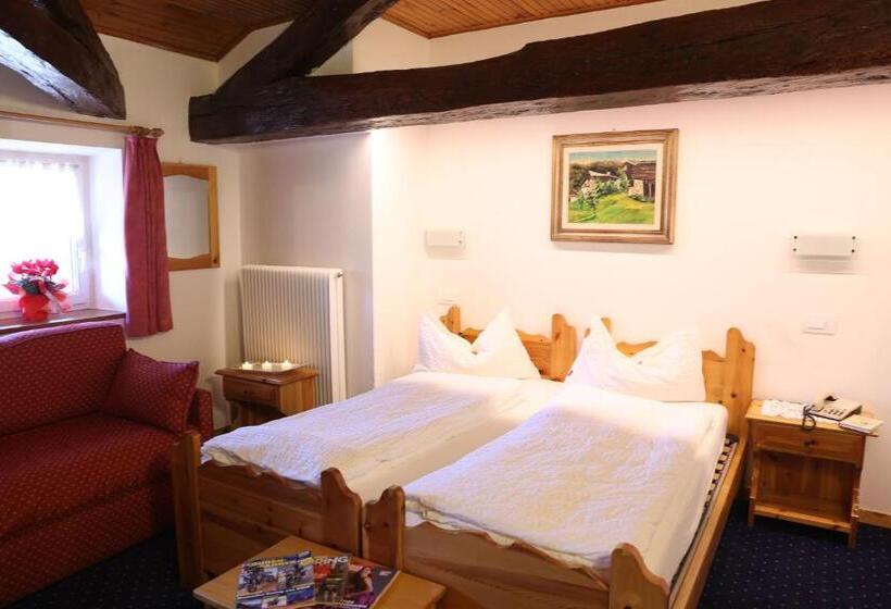 주니어 스위트, Albergo Due Spade