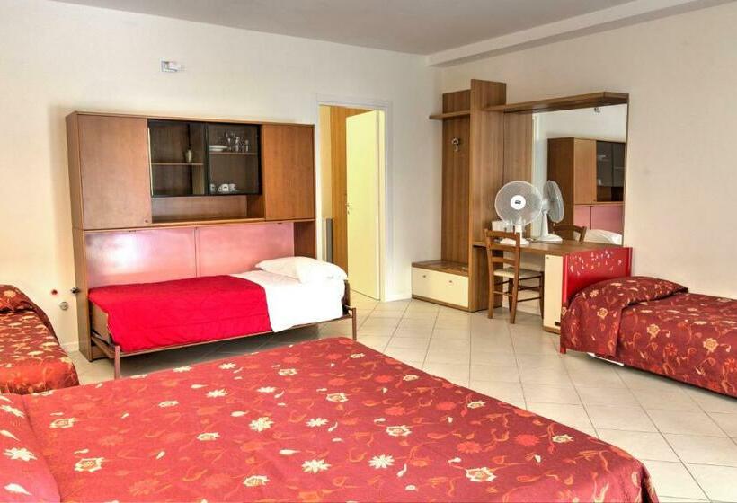 Четырехместный Номер Стандарт, Albergo Le Piante