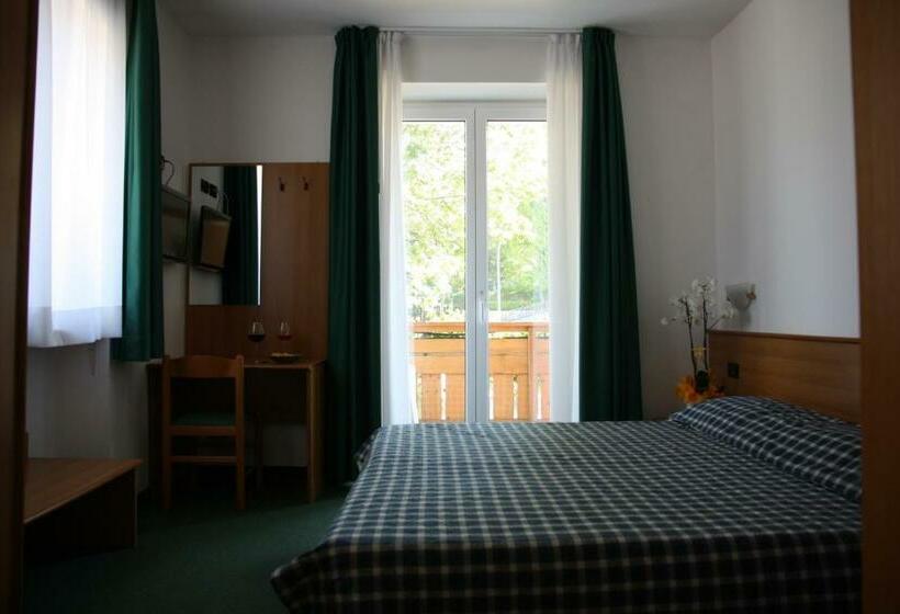 Номер Стандарт, Albergo Miramonti