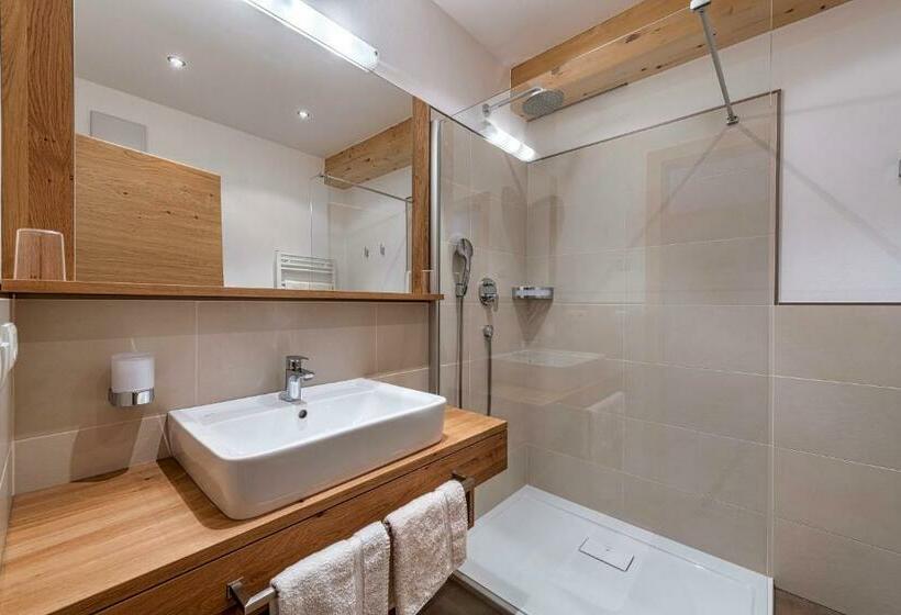 Номер Стандарт с Балконом, Mountain Lodge Prennanger