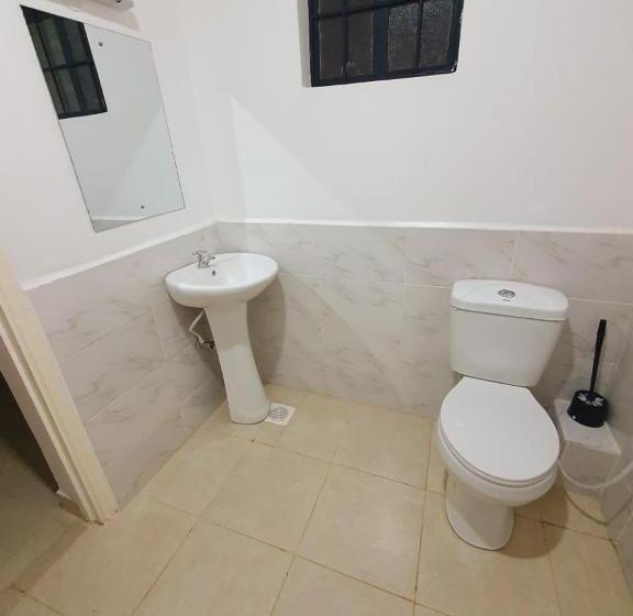استودیوی سوپریور, Comfort E Suites